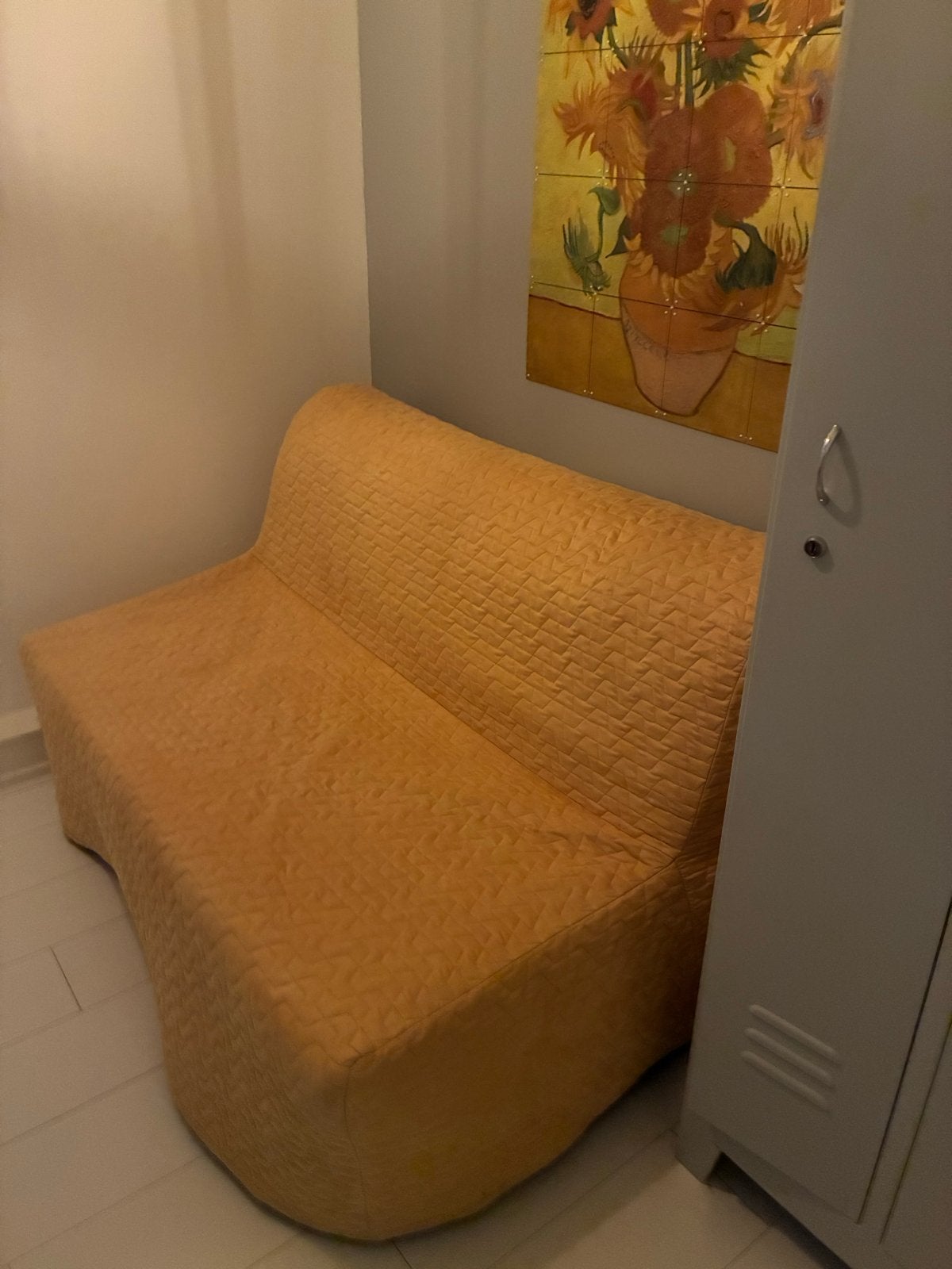 Bedbank LYCKSELE slaapbank met HÅVET matras en gele hoes, Ophalen, Gebruikt, Geel, Tweepersoons