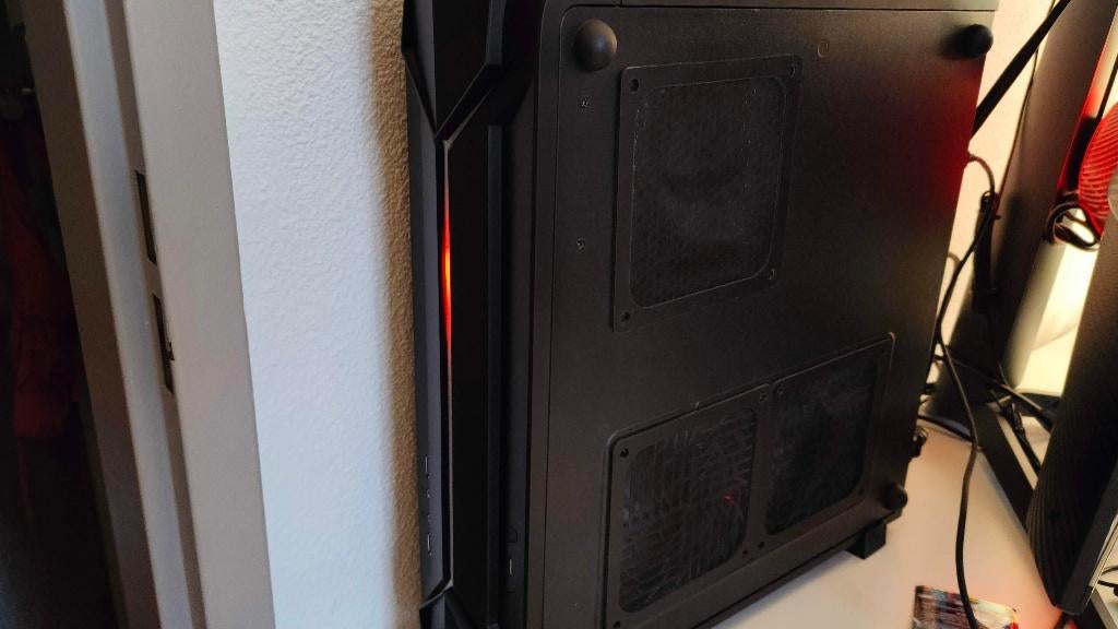 Silverstone RAVEN RVZ03-ARGB Zwart, Computers en Software, Computerbehuizingen, Ophalen of Verzenden, Zo goed als nieuw
