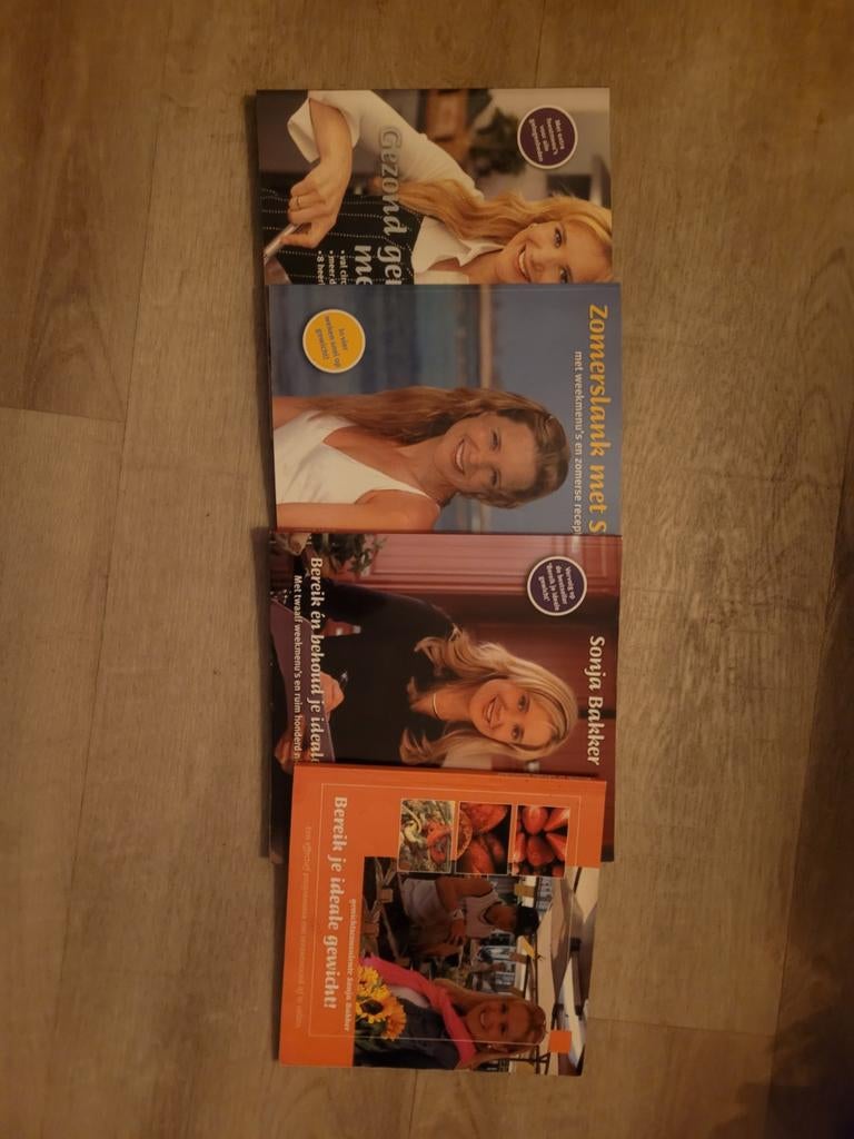 Sonja Bakker - 4 Boeken, Ophalen of Verzenden, Zo goed als nieuw