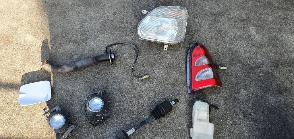 Diverse onderdelen Suzuki Wagon R+, Gebruikt, Links, Ophalen of Verzenden, Motorkap