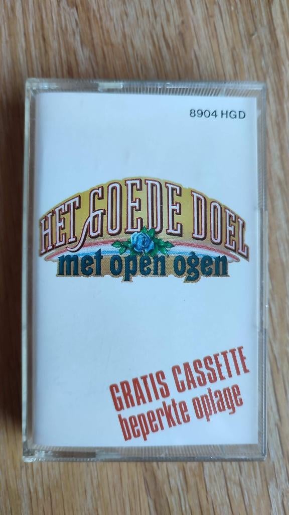 Het Goede Doel- Met Open Ogen (Cassette Single), Cd's en Dvd's, Cassettebandjes, Gebruikt, 1 bandje, Ophalen of Verzenden, Voorbespeeld