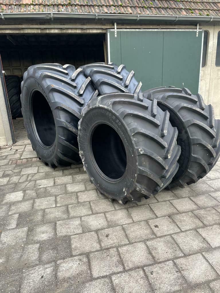 Michelin 900/50R42 MachXbib 🚜 900/60R42 Axiobib, Zakelijke goederen, Agrarisch | Onderdelen | Banden, Velgen en Assen, Ophalen of Verzenden