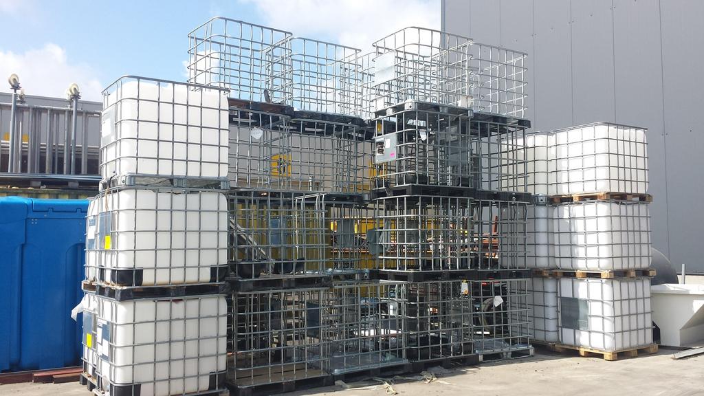 Ibc Kratten 1000 Liter en ibc containers voor Bulkgoederen, Tuin en Terras, Ophalen, Kunststof, 150 liter of meer, Zo goed als nieuw