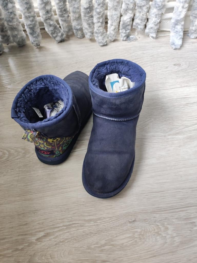 UGG Limited Edition Laarzen maat 37, UGG, Blauw, Lage of Enkellaarzen, Ophalen of Verzenden