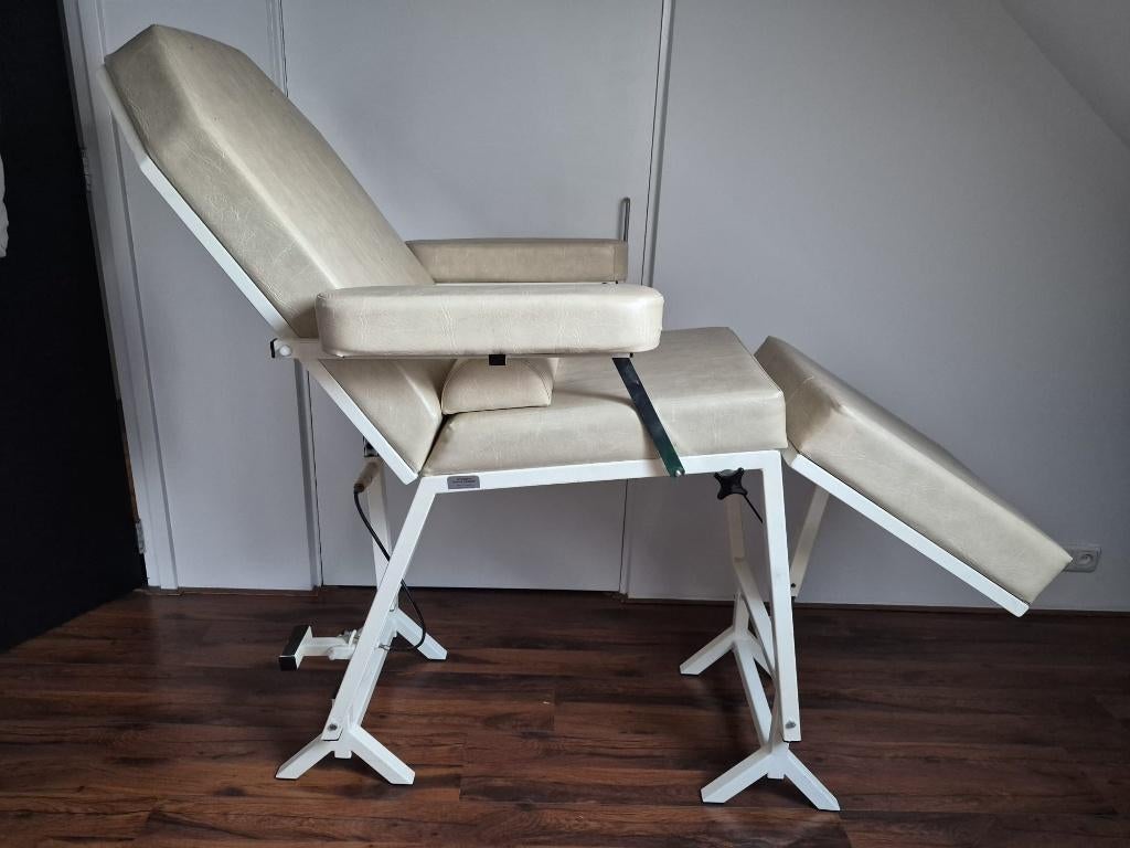 Behandelstoel / massagestoel beige, Sport en Fitness, Massageproducten, Ophalen, Gebruikt, Massagestoel of Kussen