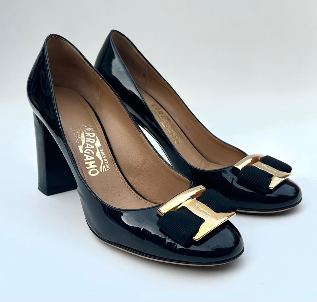 Salvatore Ferragamo lakleren hakken maat 38,5, Pumps, Ophalen of Verzenden, Zo goed als nieuw, Zwart