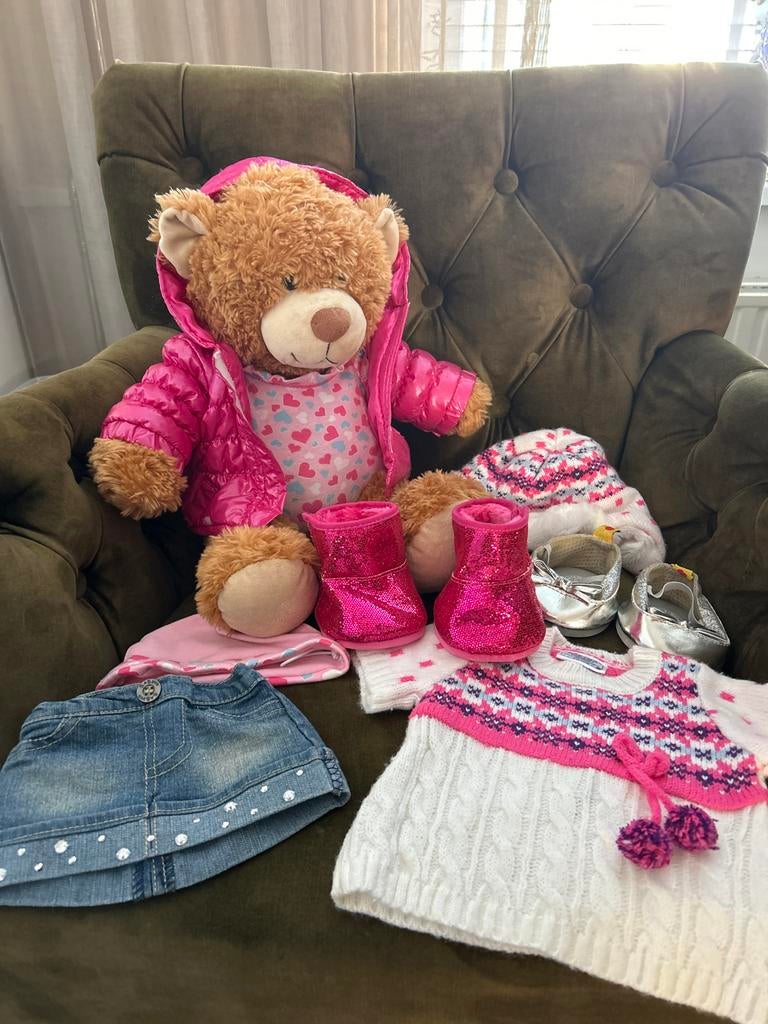 Build a Bear beer met kleding, Ophalen of Verzenden, Zo goed als nieuw, Beer