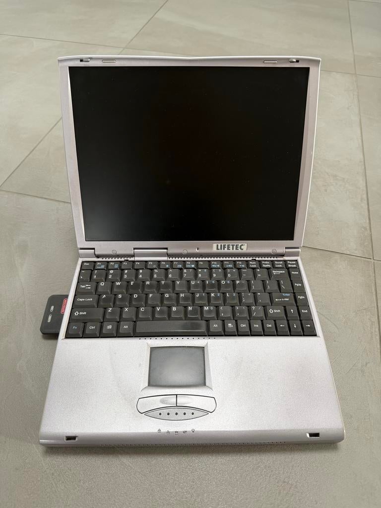 Lifetec LT9399 Laptop - Vintage Computer, Computers en Software, Windows Laptops, Gebruikt, HDD, Minder dan 4 GB, Minder dan 2 Ghz