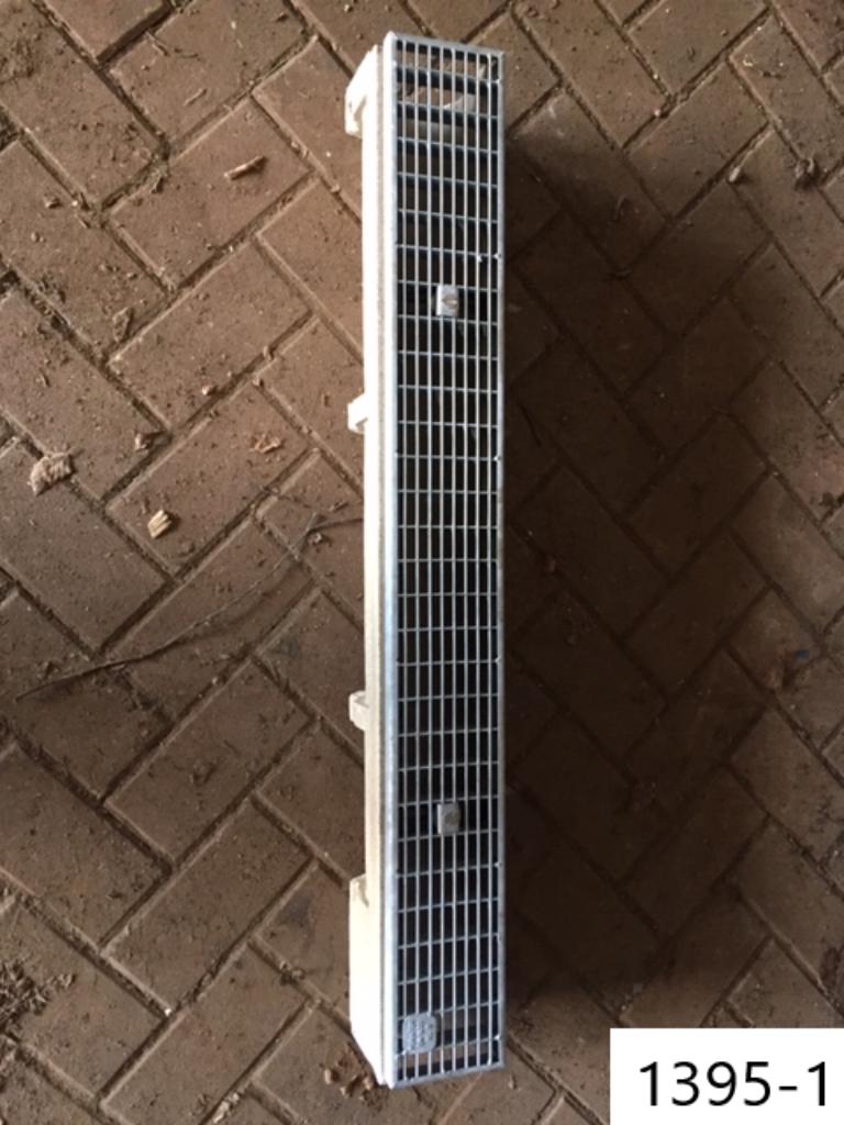 1087. Uitverkoop! Lijngoot / afvoergoot / zandvangput, Ophalen, Zo goed als nieuw, Minder dan 2 meter, 80 mm of meer