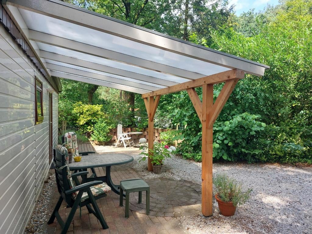 Te huur heerlijk chalet op 't Wildryck., In bos, Open haard, 2 slaapkamers, Recreatiepark