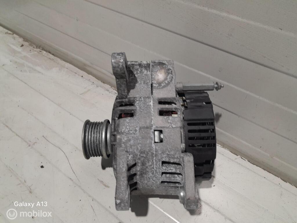 Dynamo Volkswagen Polo SG9B069 8EL011710-481, Gebruikt, Ophalen of Verzenden