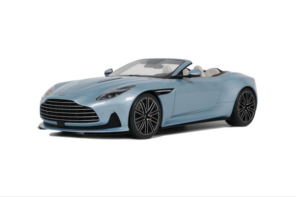 Gt Spirit Aston Martin DB12 Volante
1/999 1:18 Nieuw, Ophalen of Verzenden, Nieuw, Auto
