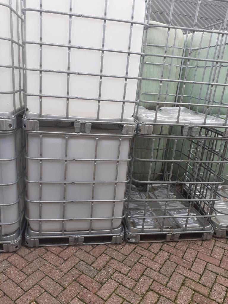 ibc kratten met vat of  zonder vat en regentonnen, Ophalen, Hout