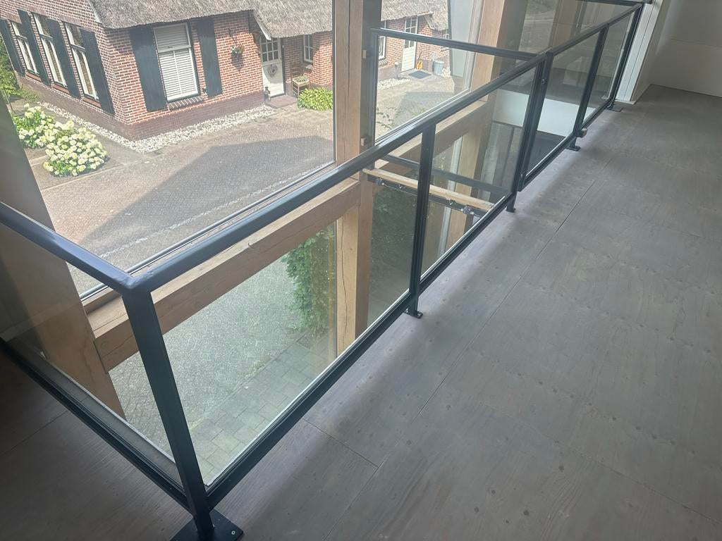 Schaarlift nieuw met glazen balustrades, Ophalen of Verzenden