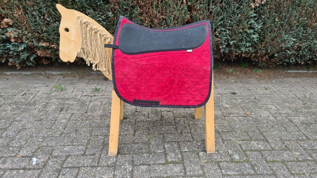 Tweedehands Dekje gechikt voor inlages rood Grandeur, Ophalen of Verzenden, Zo goed als nieuw