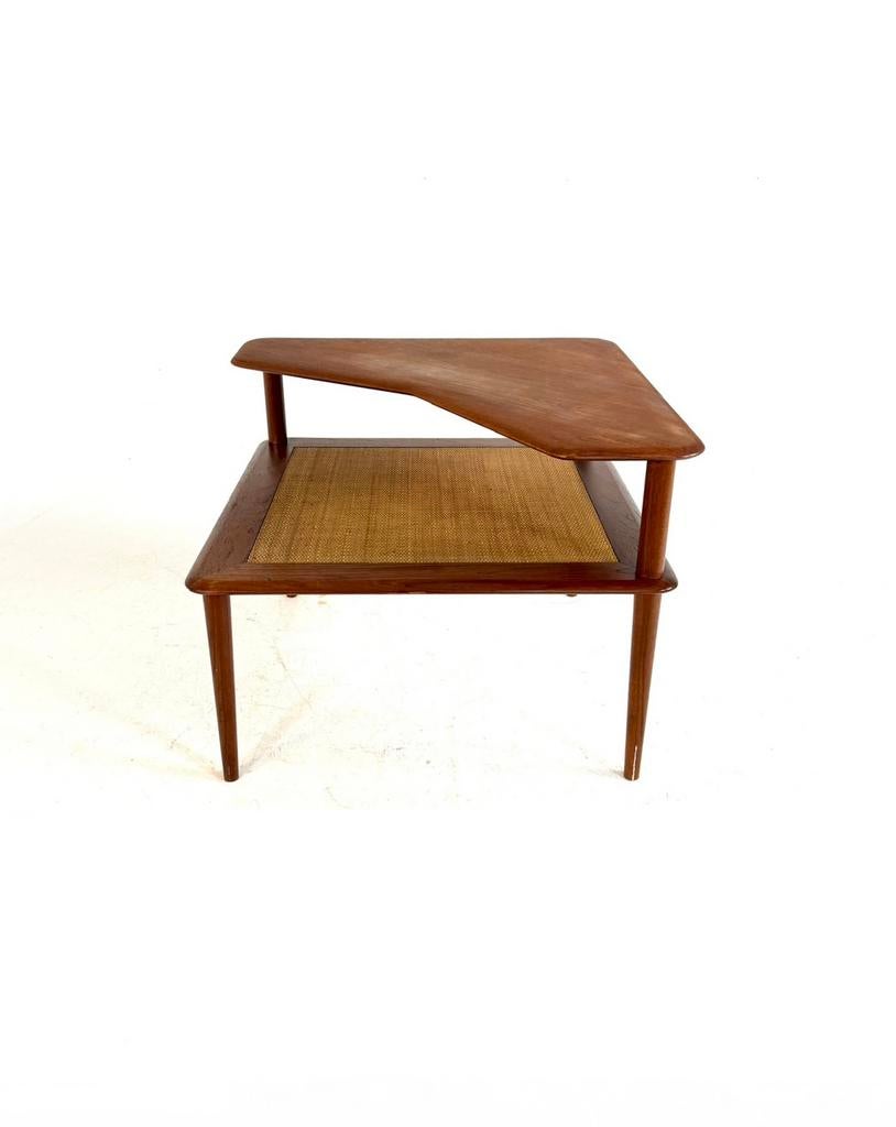 Vintage hoekbijzettafel ‘Minerva’, France & Son ‘60, Huis en Inrichting, Teakhout, 50 tot 100 cm, Vintage retro buisframe design rotan webbing papercord deens