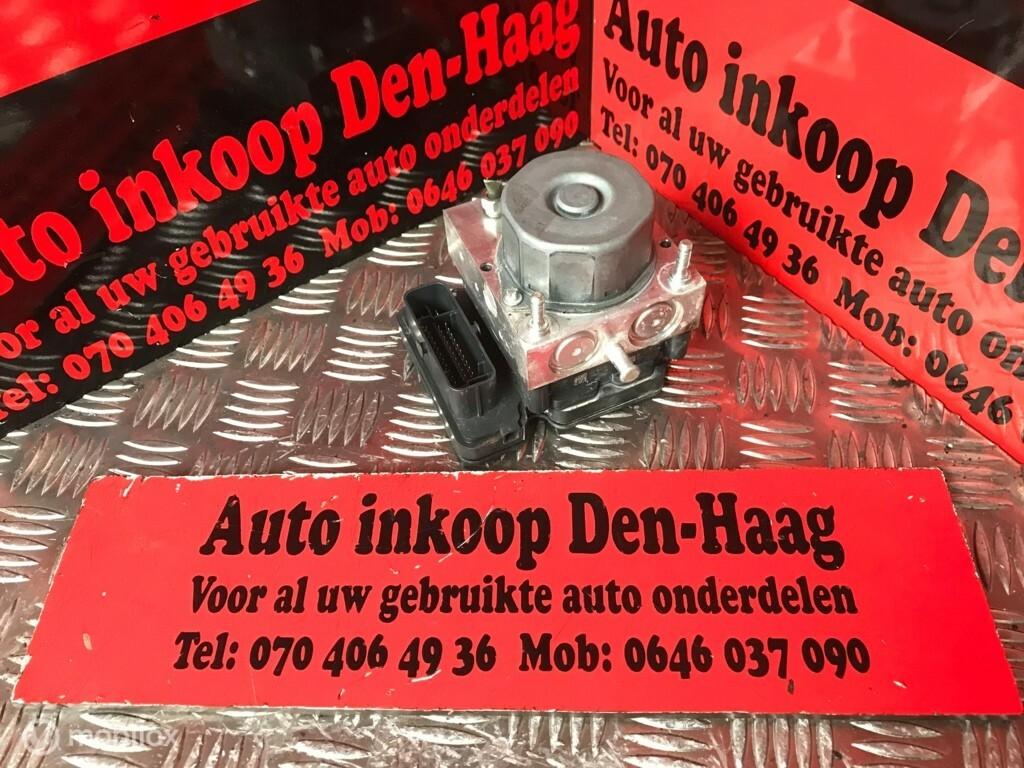 Toyota Aygo/C1/108 ('14-'18) 1.0 12V ABS POMP 445400H070, Ophalen of Verzenden, Gebruikt