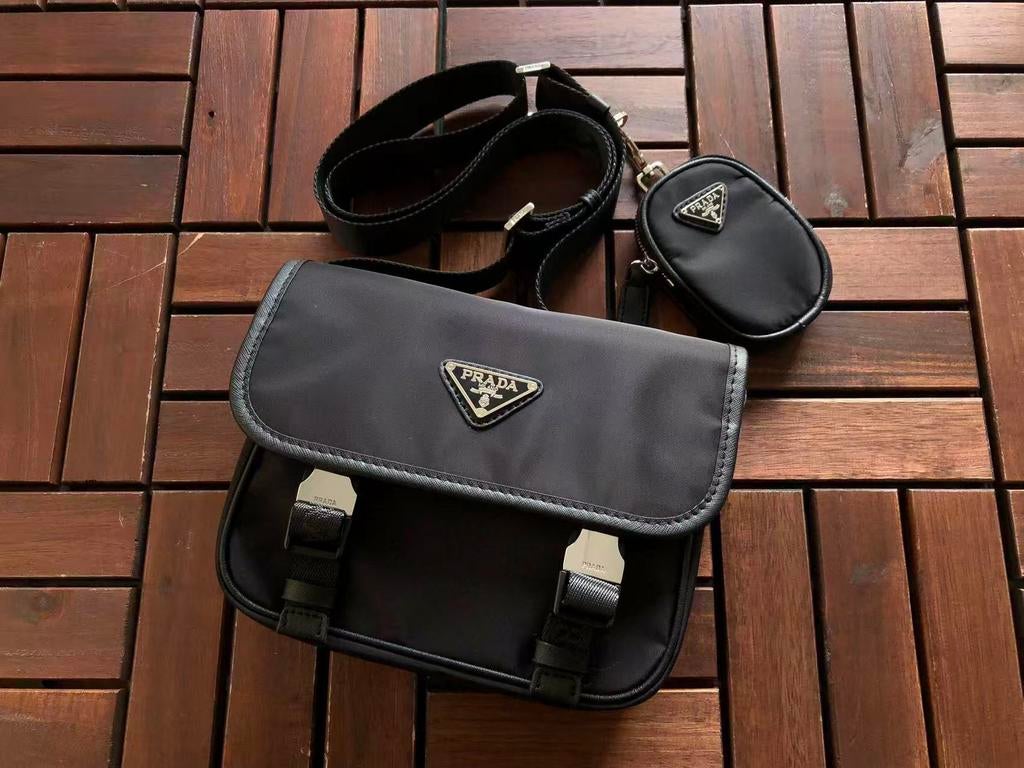 Prada Schoudertas Nieuw Zwart, Sieraden, Tassen en Uiterlijk, Tassen | Schoudertassen, Ophalen of Verzenden, Nieuw, Zwart, Leer