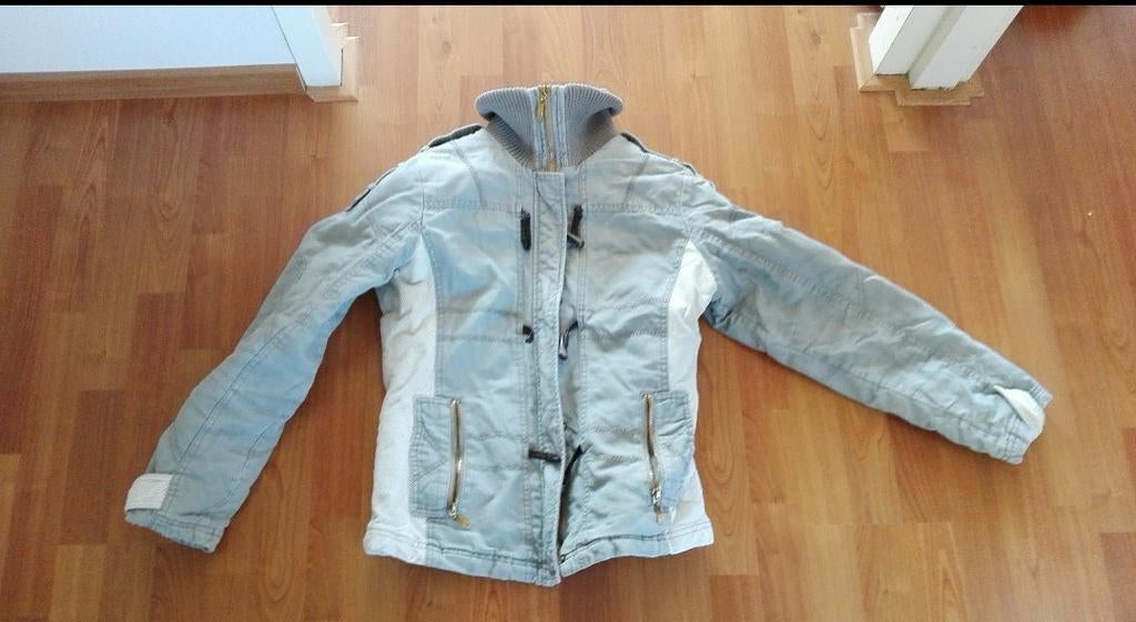 Damesjas / meidenjas winterjas maat 36 grijs met wit, Ophalen of Verzenden, Gedragen, Maat 36 (S), Grijs