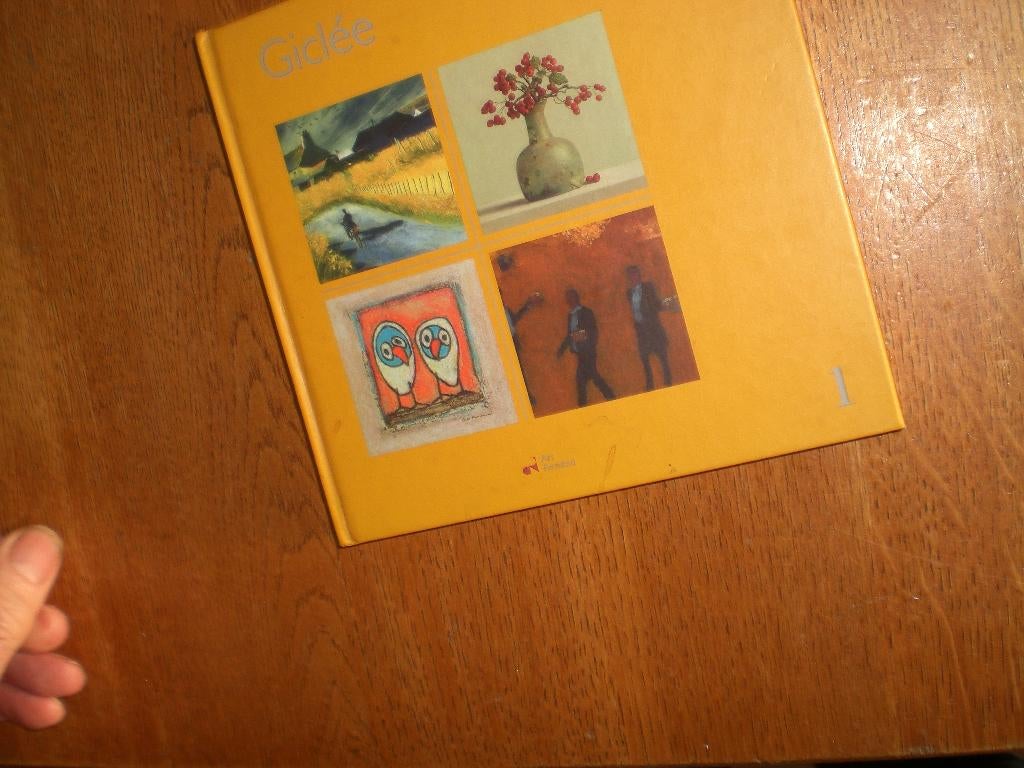 boekwerkje over Giclee Helmantel c.s., Ophalen of Verzenden, Gelezen