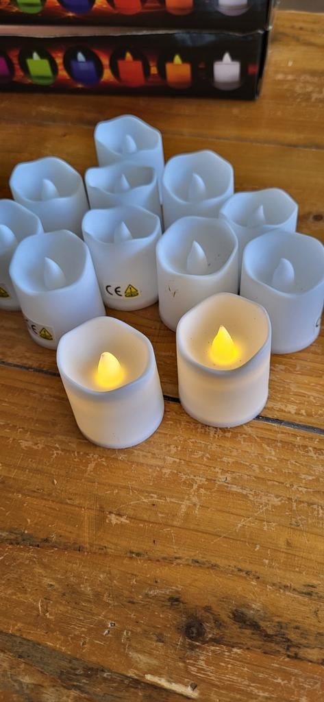69x LED Waxinelichtjes - Sfeervolle Kaarsverlichting, Kunststof, Wit, Nieuw, Ophalen of Verzenden