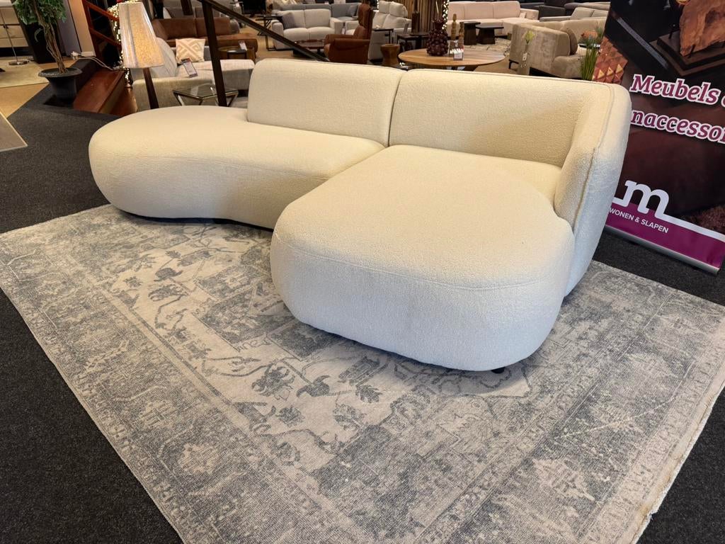 Hoekbank Suzy Teddy stof 275x150 Direct/Leverbaar E-7022, Huis en Inrichting, Banken | Bankstellen, 250 tot 300 cm, #Modern#Hoekbank#Loungebank#Teddystof#Wit#Meubel#Seats