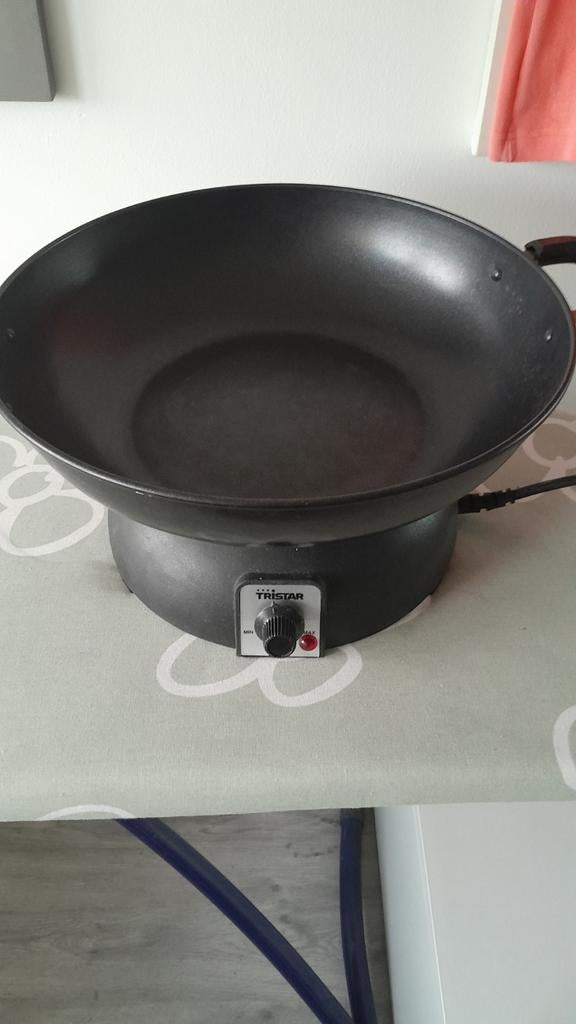 Tristar Wokpan BP-2986 - Zo goed als nieuw, Huis en Inrichting, Keuken | Potten en Pannen, Ophalen, Overige materialen, Zo goed als nieuw