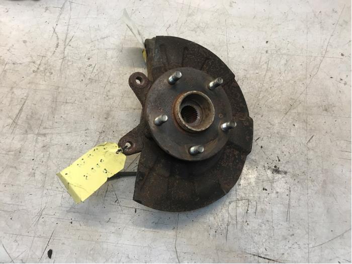 Fusee houder links-voor van een Suzuki Grand Vitara, Gebruikt, -, -, Ophalen of Verzenden