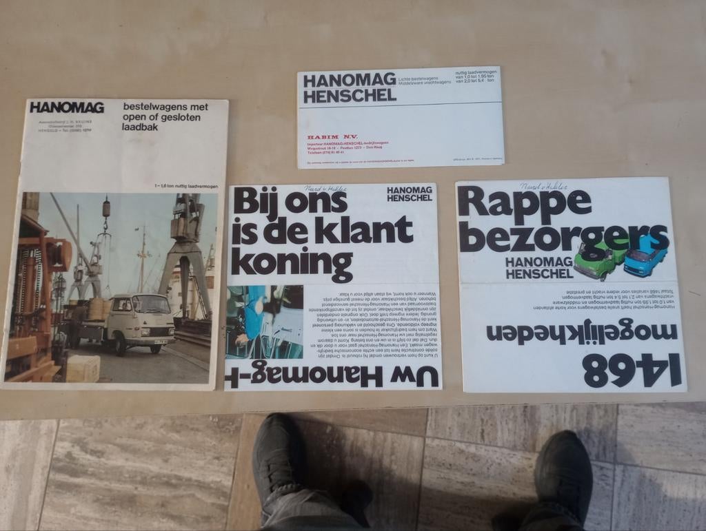 Folders Hanomag henschel f20, Ophalen, Zo goed als nieuw, Overige merken