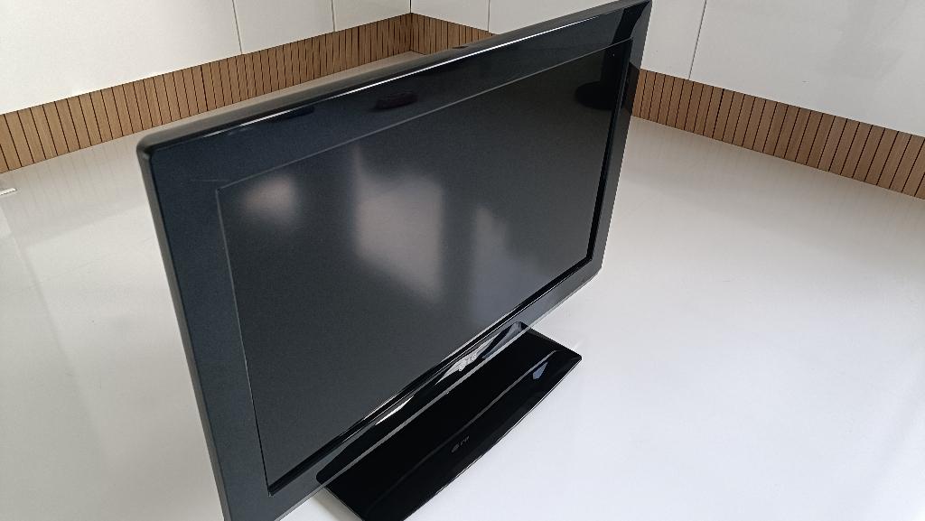 Monitor LG 26LK330 incl. stroomkabel, Ophalen, Gebruikt, IPS, 60 Hz of minder