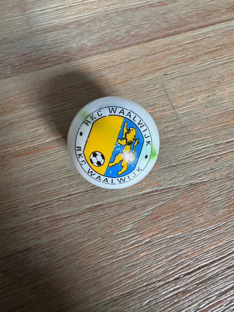 Te koop: knikker van RKC Waalwijk, Verzamelen, Ophalen of Verzenden, Zo goed als nieuw, Overige binnenlandse clubs, Overige typen