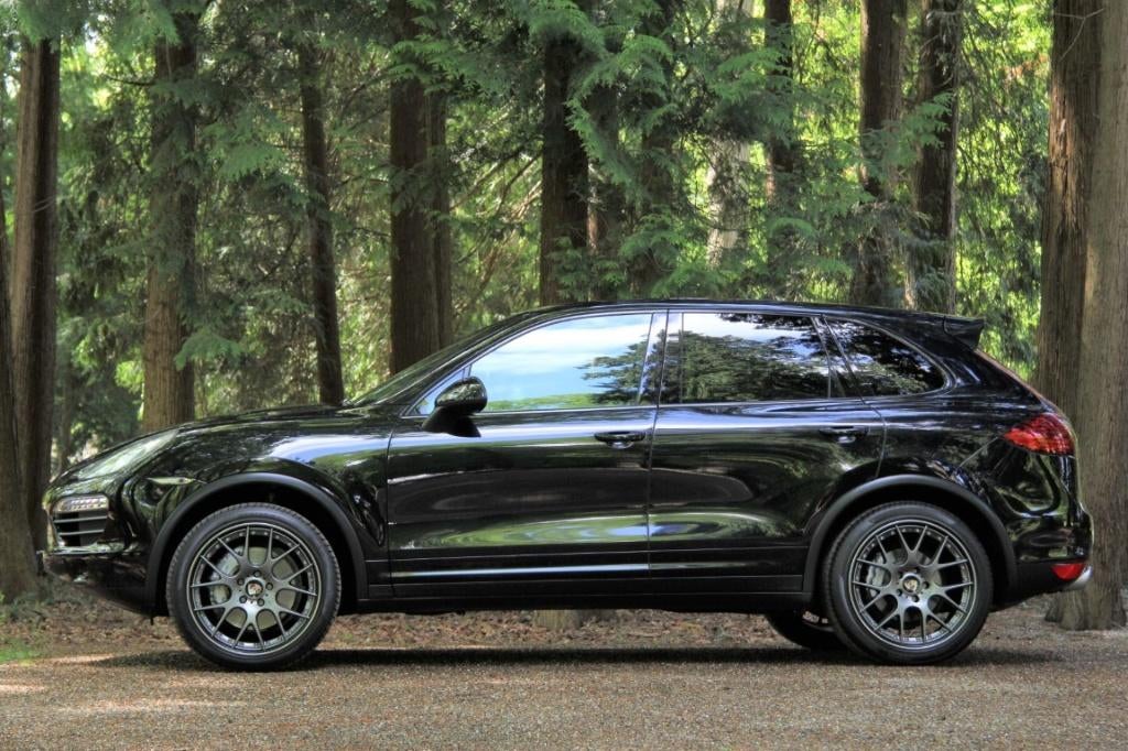 Porsche Cayenne S– Zeer nette V8– CarPlay – Winter+zomer set, Automaat, Cayenne, 138 €/maand, Zwart