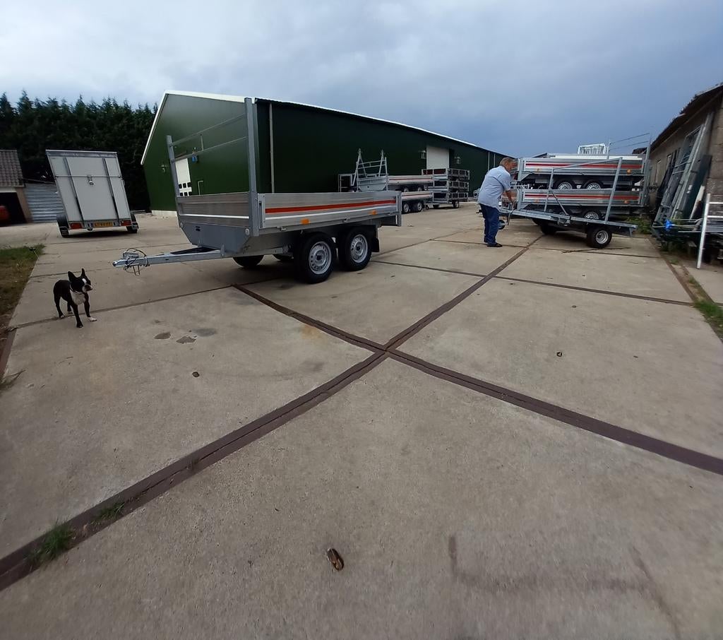 ongeremde achterwaartse kiepers en  plateau aanhangers, Ophalen, Nieuw, Hulleman, Clennyhulleman@gmail.com