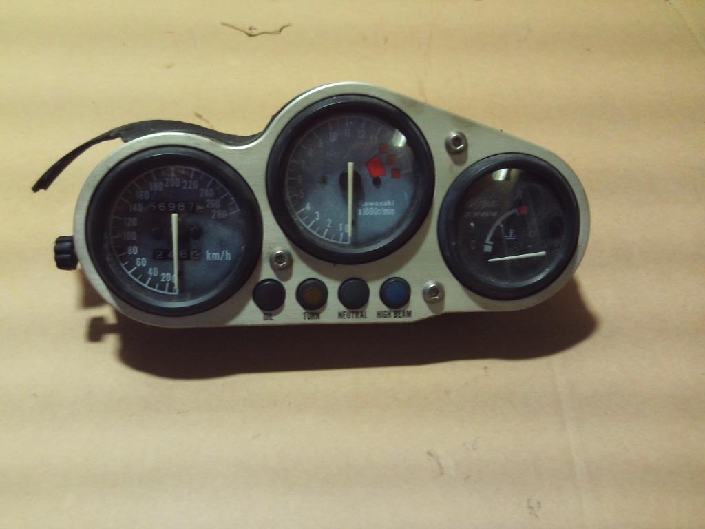 tellerset , cockpit Kawasaki ZX6R bj94-97 56987 km, Ophalen of Verzenden, Gebruikt