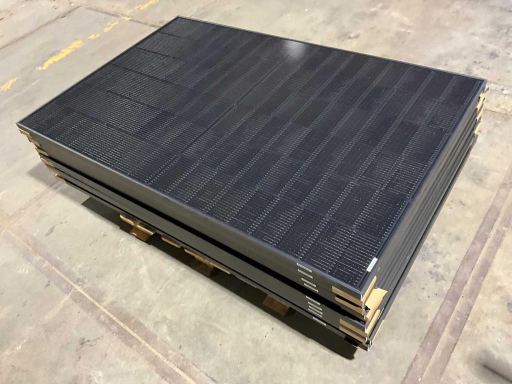 Jinko 420 zonnepanelen, Doe-het-zelf en Verbouw, Zonnepanelen en Toebehoren, Ophalen, Nieuw, Paneel, 200 wattpiek of meer