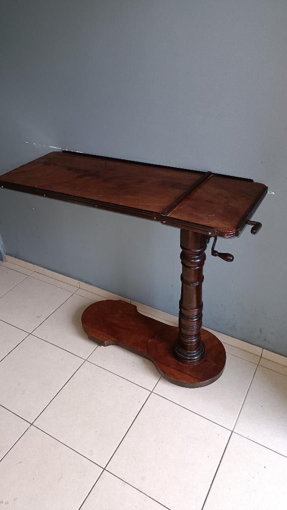 Antiek bed tafeltje, Antiek en Kunst, Antiek | Meubels | Bedden, Ophalen