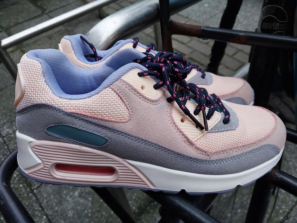 Sneakers, Ophalen, Zo goed als nieuw