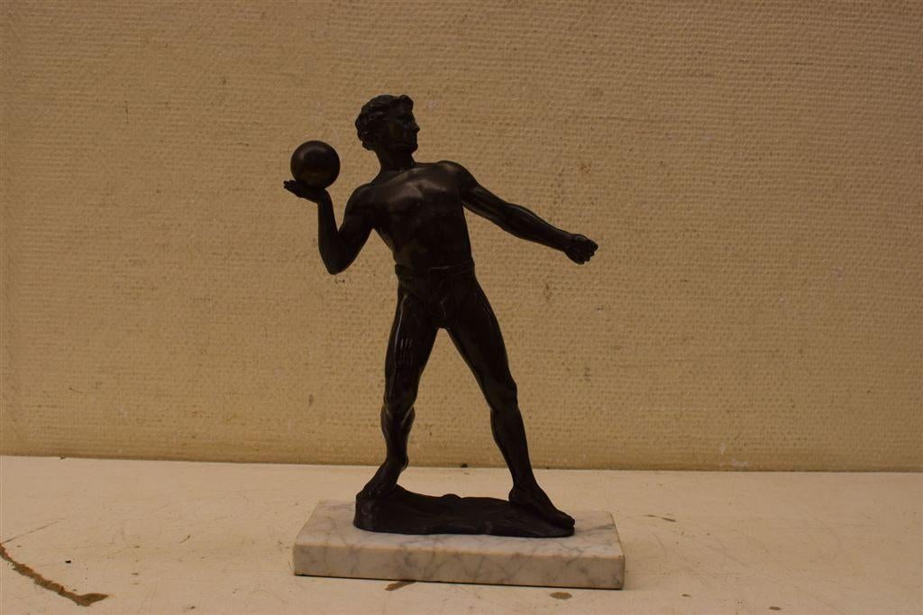 Bronzen beeldje van een kogelstoten 48168, Ophalen of Verzenden, Gebruikt, Mens