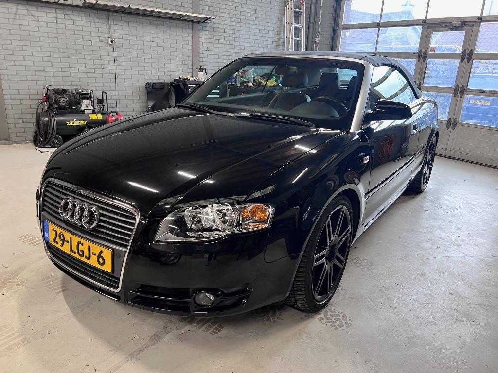 Audi A4 1.8 120KW Cabrio AUT 2006 Zwart, Zwart, 4 cilinders, Cabriolet, 4 stoelen