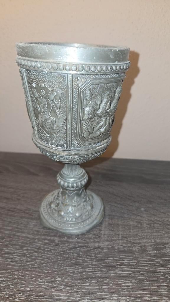 Antieke kelk uit de 1700 eeuw, Antiek en Kunst, Antiek | Goud en Zilver, Ophalen of Verzenden