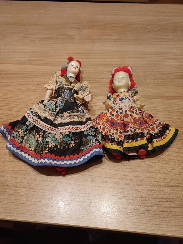 2 Vintage Hongaarse Poppen -, Ophalen of Verzenden, Gebruikt, Pop