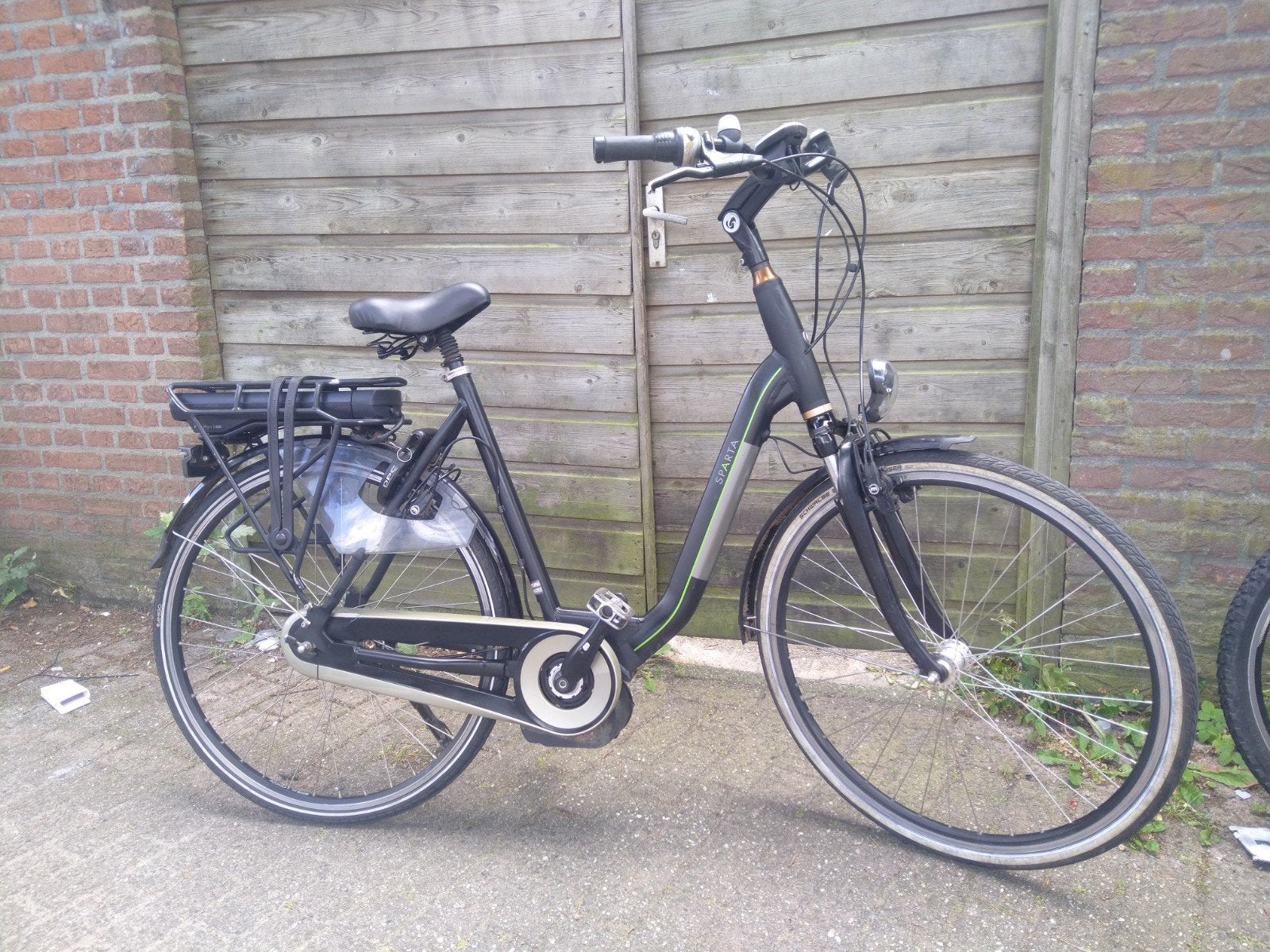 Nette Sparta Elektrische Damesfiets middenmotor 28 inch 7V, Ophalen of Verzenden