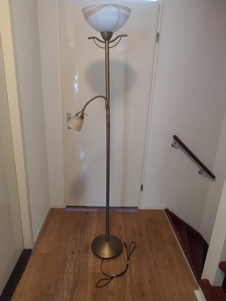 Stijlvolle staande lamp met leeslamp - 181 cm hoog, Gebruikt, Ophalen of Verzenden, Glas, Klassiek, Tijdloos