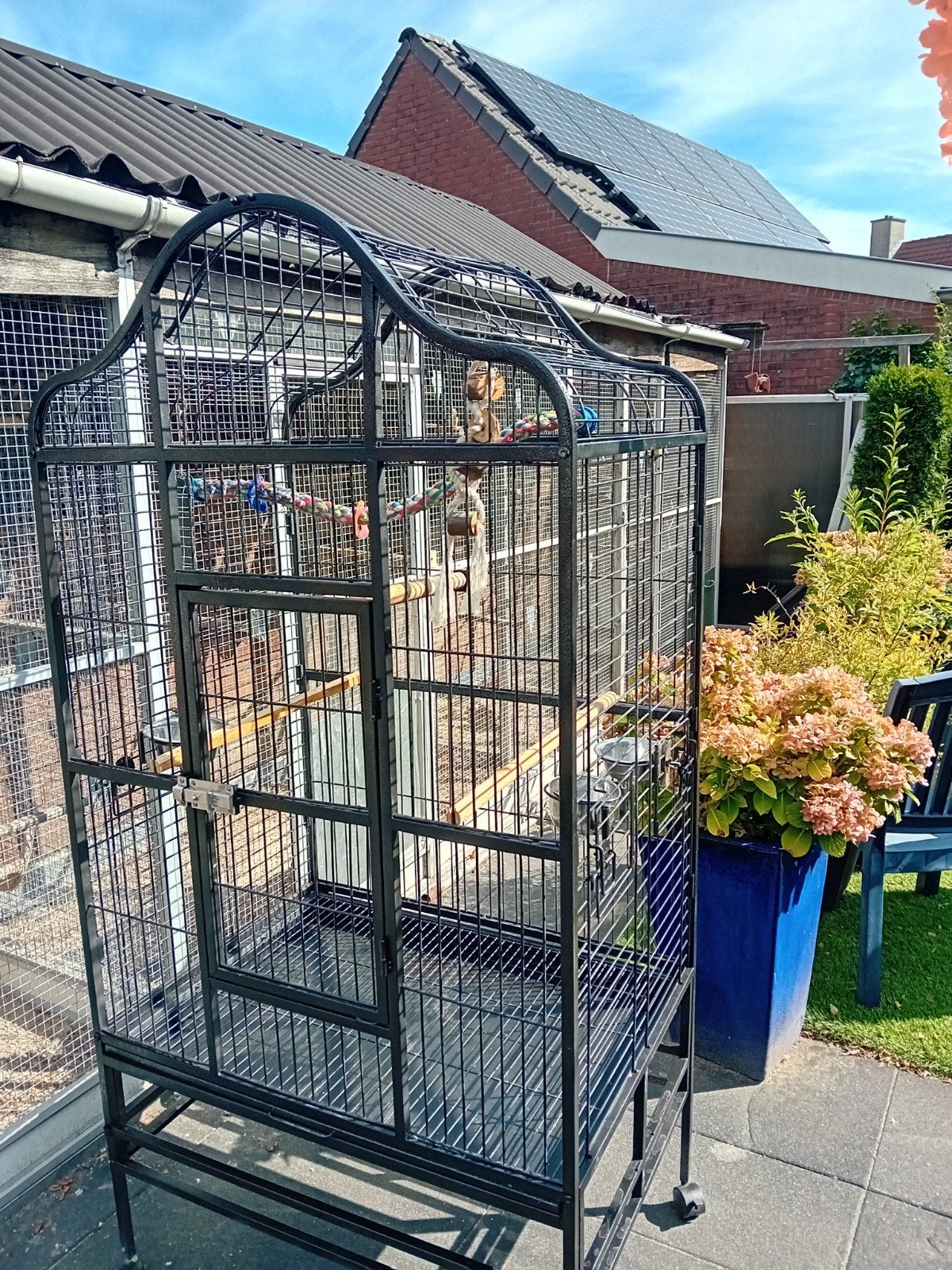 GROTE VOGELKOOI  BIEDEN. v/a 120 €, Dieren en Toebehoren, Vogels | Hokken en Kooien, Ophalen, Metaal, Vogelkooi