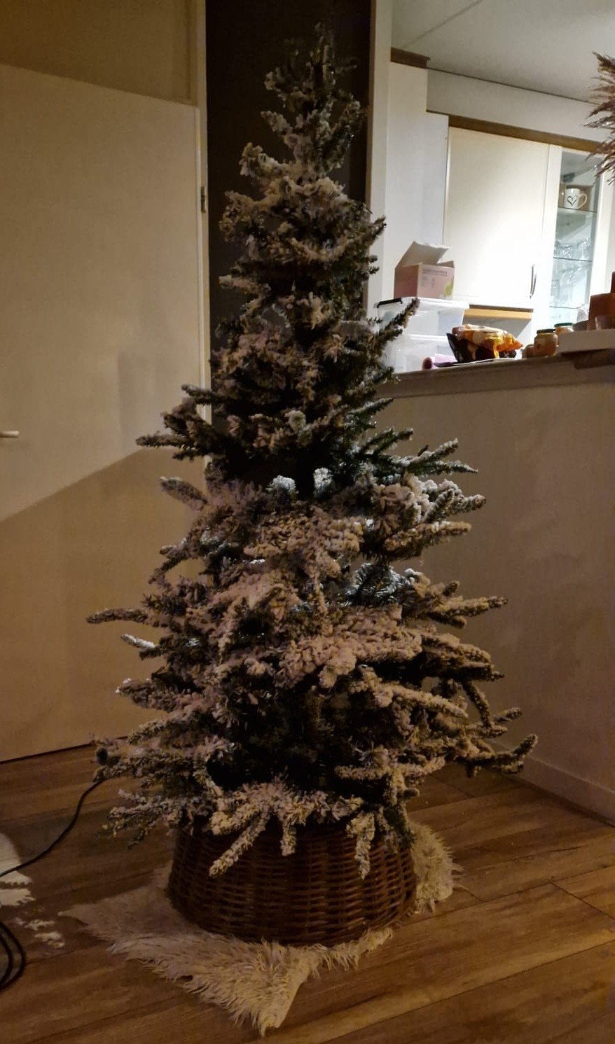kerstboom met kunst sneeuw 180, Ophalen