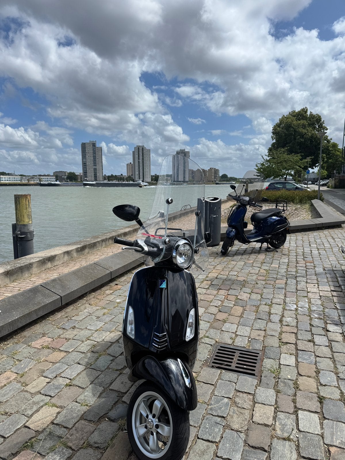 Vespa Primavera 2017, 50cc, Fietsen en Brommers, Scooters | Vespa, Ophalen, Overige modellen, Zo goed als nieuw, Benzine