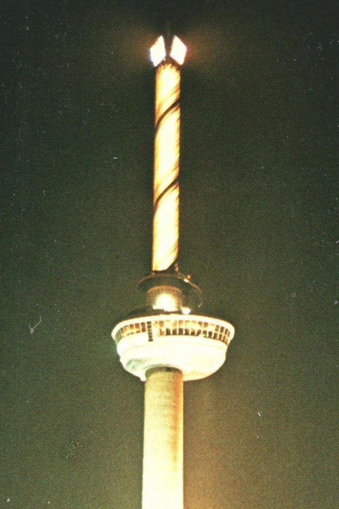 988404 Rotterdam ZH 1980 Wederopbouw Euromast Gelopen, Ophalen of Verzenden, 1960 tot 1980, Gelopen, Zuid-Holland