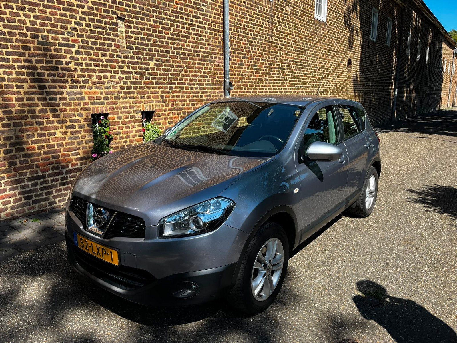 Nissan Qashqai 2.0 2WD 2010 Grijs, Stof, Zwart, 4 cilinders, Origineel Nederlands