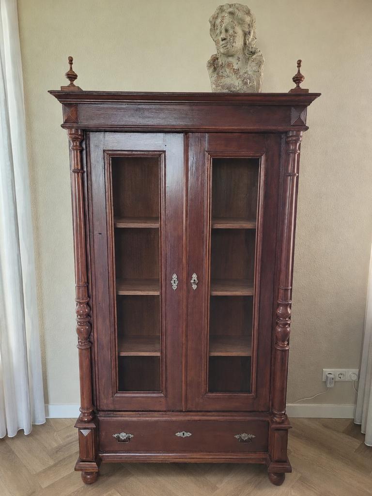 Prachtige klassieke kast, Ophalen