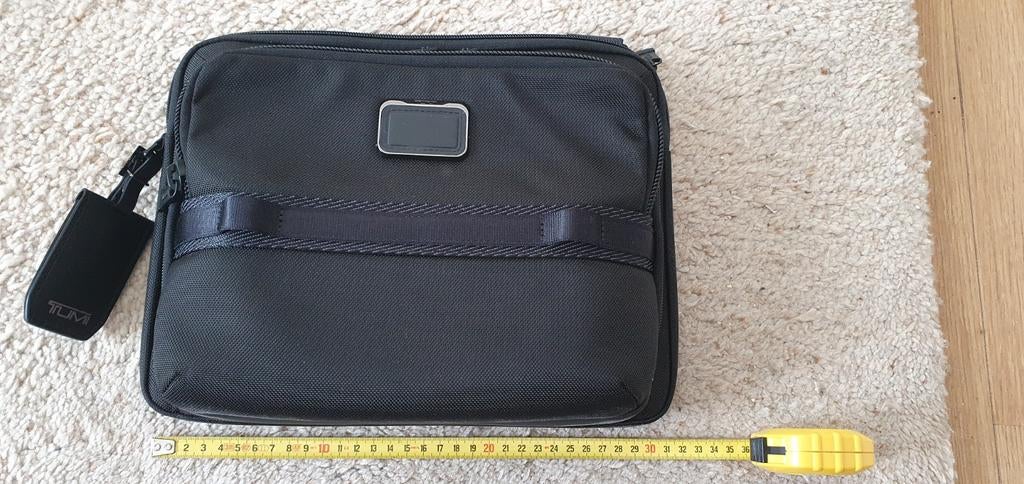 Tumi Alpha Bravo Service crossbody, Ophalen of Verzenden, Zo goed als nieuw, Zwart